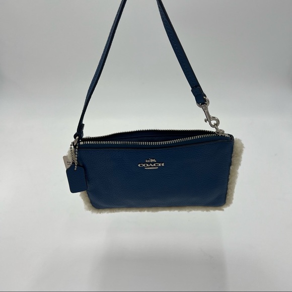 Coach Leather Wristlet Clutch Style Purse - Picture 5 of 6